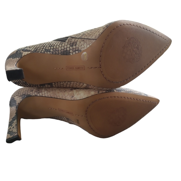 Vince Camuto® Sestrind Ankle Bootie size 9M Color: Natural - Picture 7 of 7